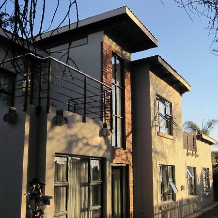Home @ Harry'S Pretoria Exterior photo